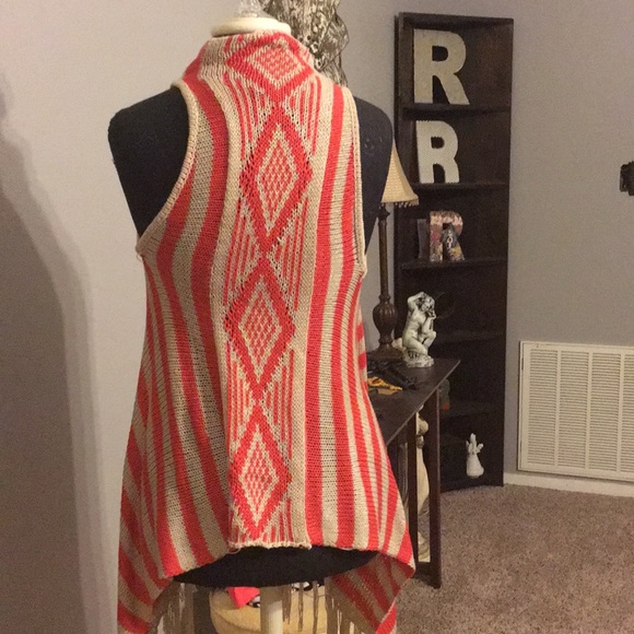 Vest - Picture 3 of 3